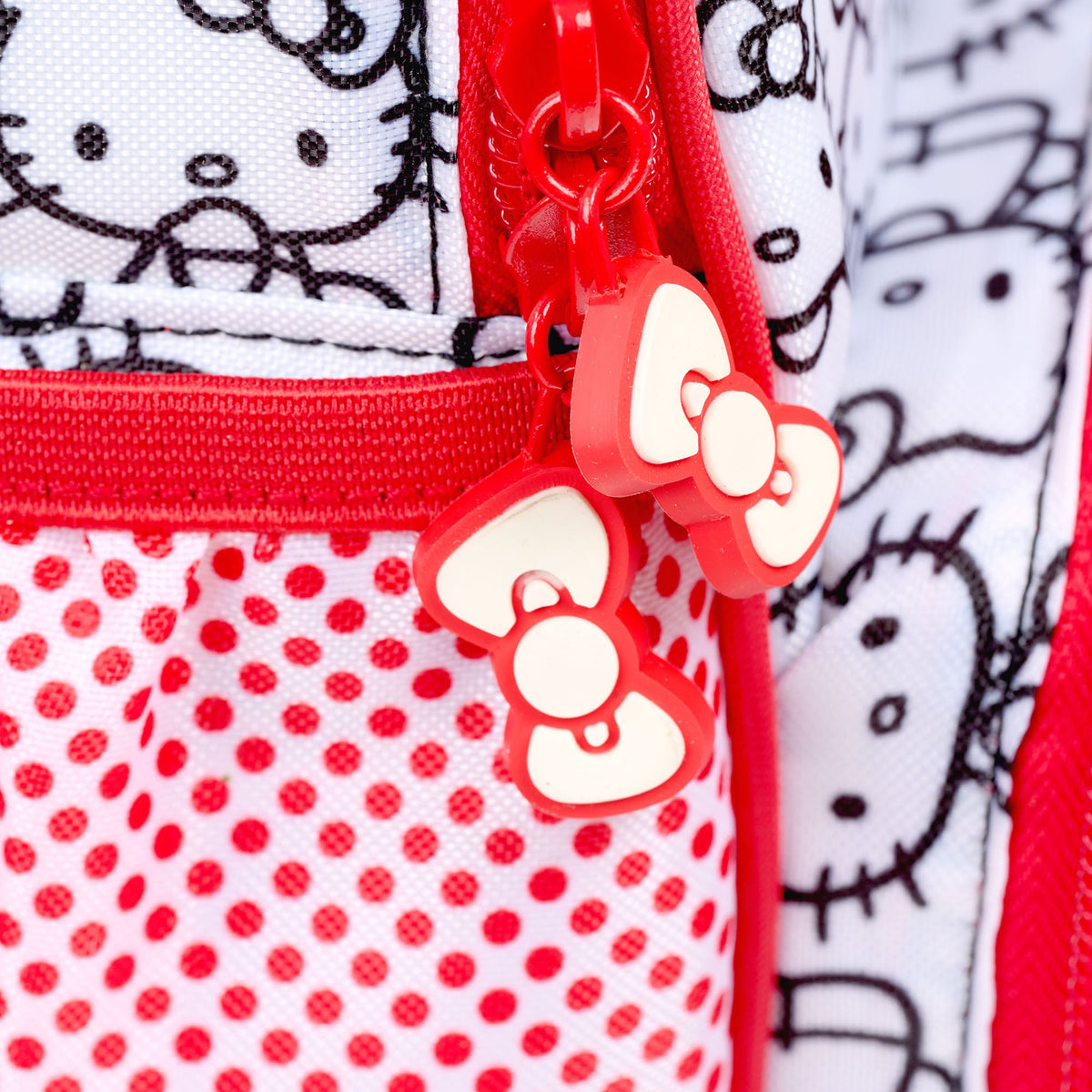 hello-kitty-classic-backpack-cooler-h3 00027925-Z.jpg
