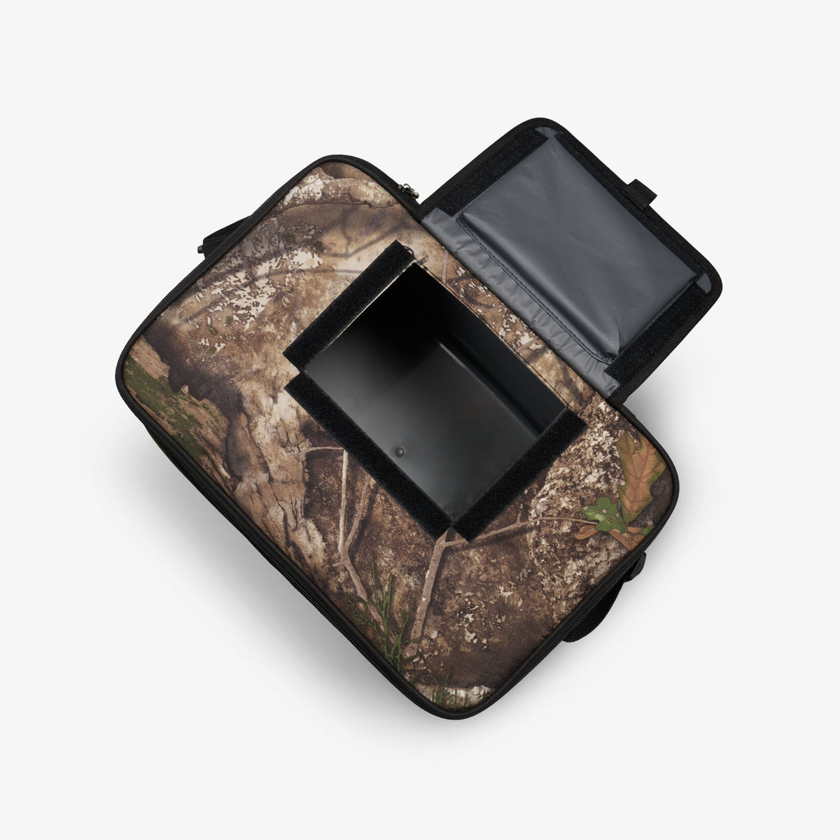 realtree-apx-hlc-28-can-bag-b4 00064354-O3-2025.jpg